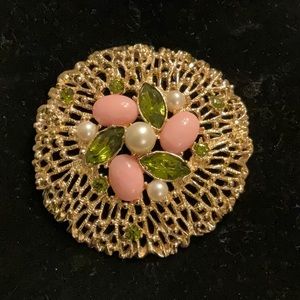 VINTAGE Sarah Coventry FASHION SPLENDOR Gold toned Large Brooch Pink Green